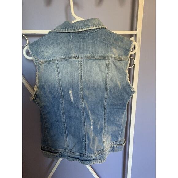 Stradivarius Womens Jean Jacket Distressed Frayed Sleeveless Size Small Sm - Picture 3 of 4